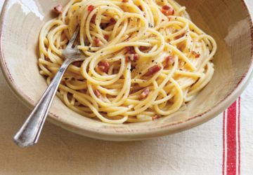 Spaghettis à la fleur d'ail et à l'huile d'olive (aglio e olio)